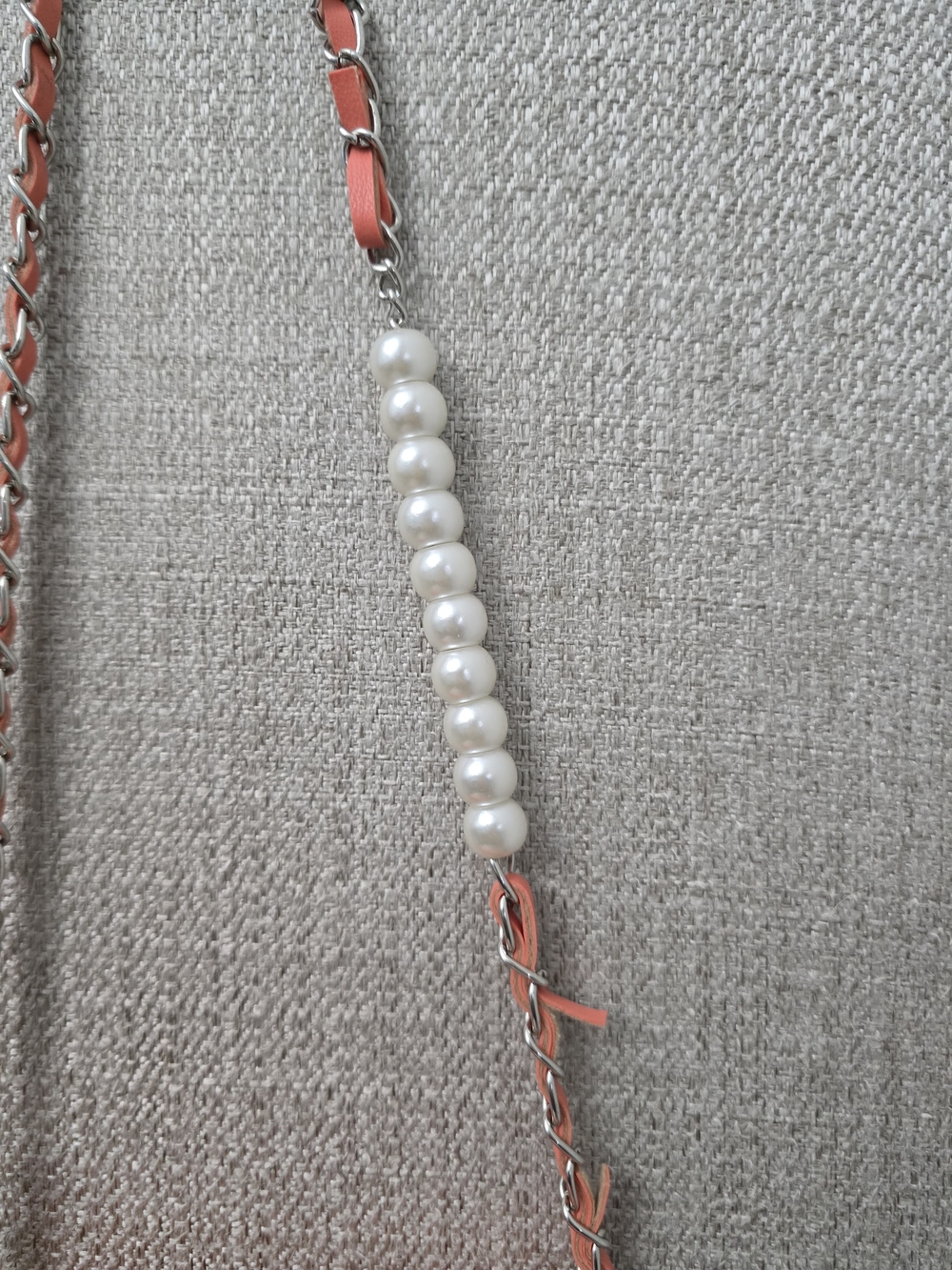Badgley Mischka Coral Quilted Pearl Crossbody Phone Bag - Picture 3 of 5